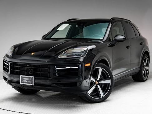 Certified 2026 Porsche Cayenne AWD/4WD image 1