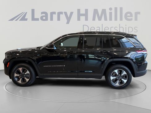Used 2024 Jeep Grand Cherokee Limited 4xe AWD/4WD image 2
