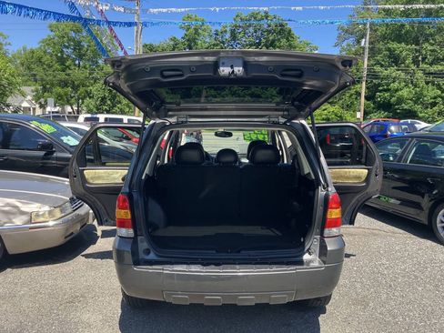 Used 2005 Ford Escape Limited AWD/4WD image 30