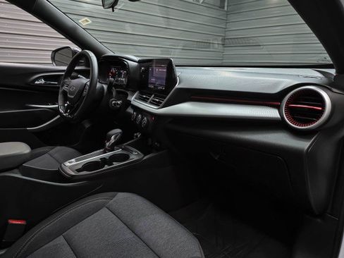 Used 2024 Chevrolet Trax RS w/ Driver Confidence Package FWD image 13