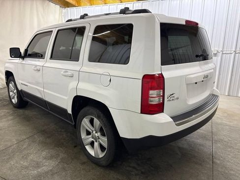 Used 2014 Jeep Patriot Limited w/ Sun/Sound Group AWD/4WD image 7