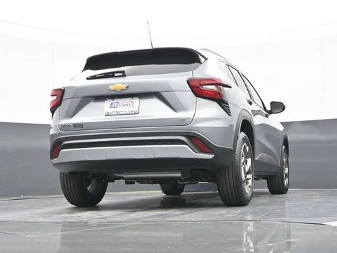 New 2026 Chevrolet Trax LT w/ Driver Confidence Package FWD image 39