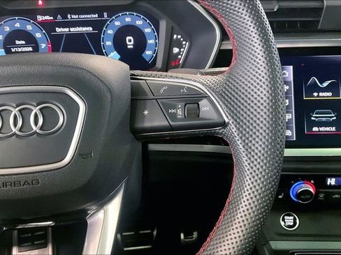 Certified 2025 Audi Q3 2.0T Premium Plus w/ Premium Plus Package image 19
