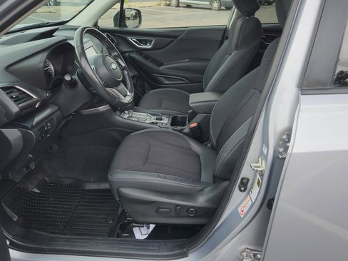 Used 2019 Subaru Forester Premium AWD/4WD image 24