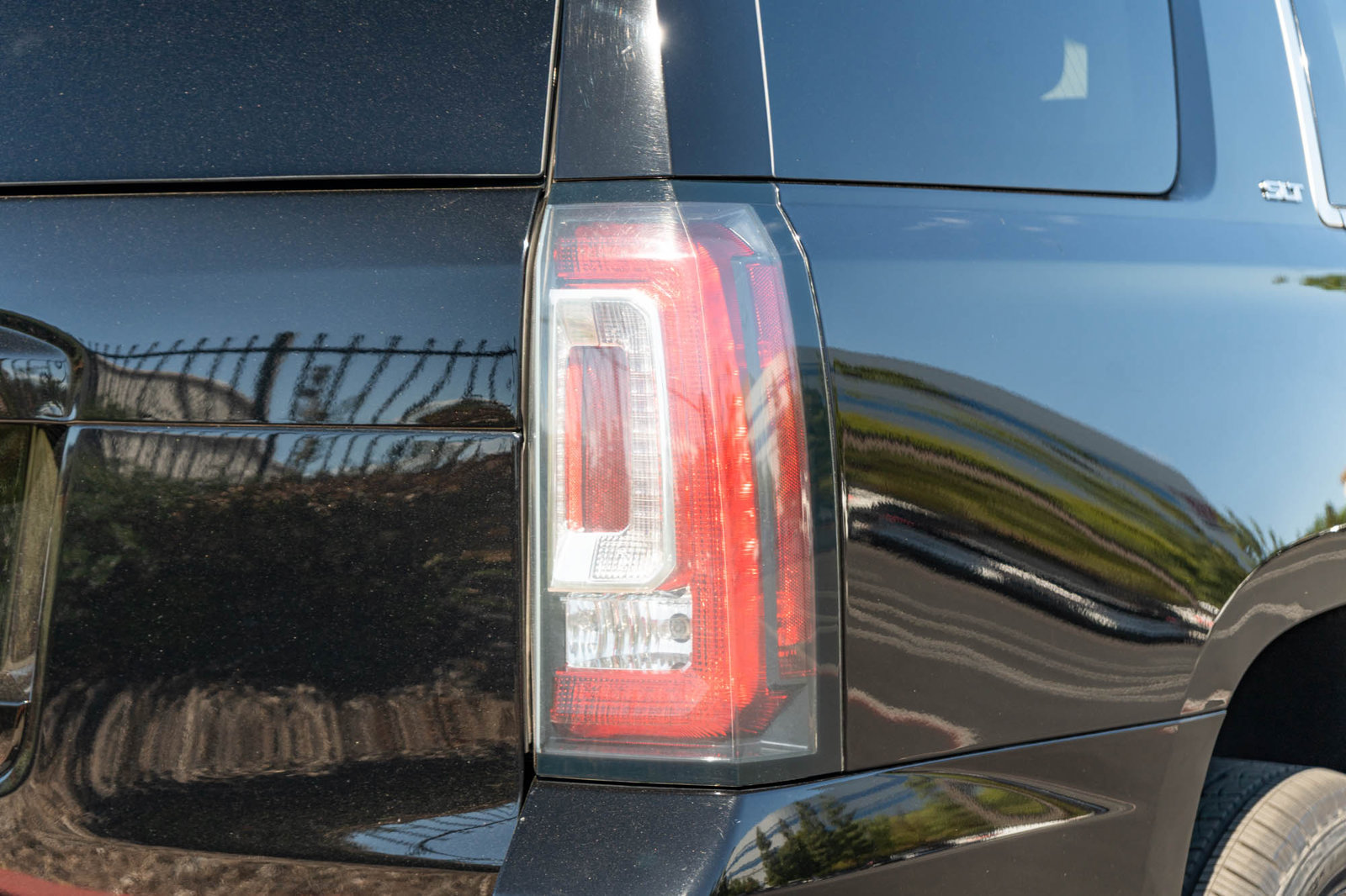 Used 2019 GMC Yukon SLT AWD/4WD image 7