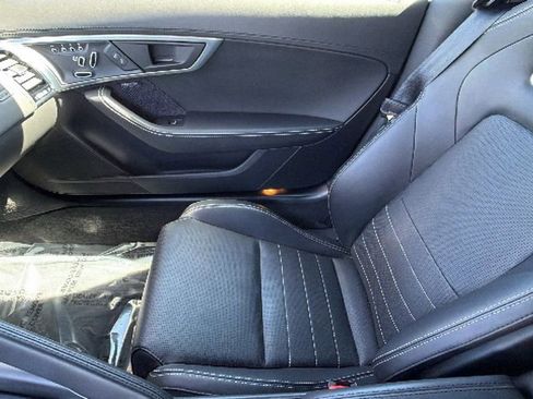 Used 2019 Jaguar F-TYPE Convertible AWD image 12