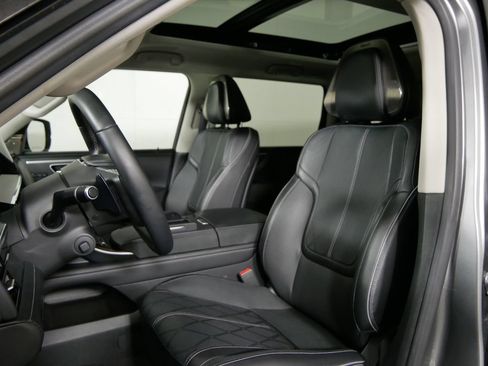 Certified 2025 INFINITI QX80 Sensory AWD/4WD image 11