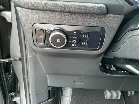 Used 2025 Ford Escape ST-Line Select AWD/4WD image 18