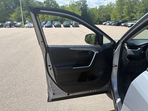 Certified 2025 Toyota RAV4 LE AWD/4WD image 26