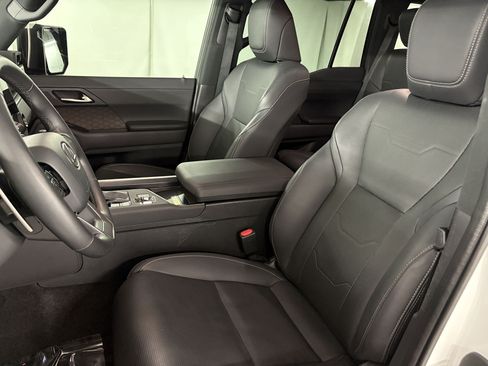 Used 2024 Lexus GX 550 w/ Accessory Package (2T) AWD/4WD image 5