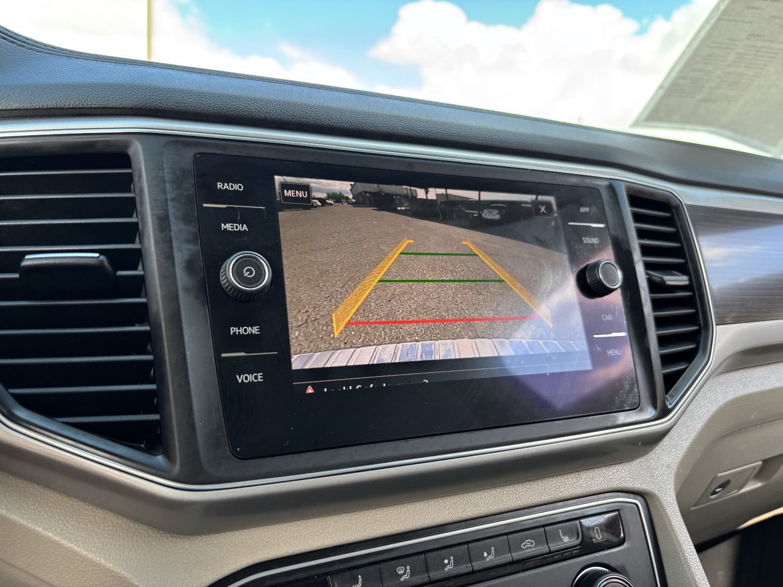 Used 2018 Volkswagen Atlas SE AWD/4WD image 25