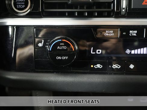 Used 2024 Nissan Pathfinder SV image 6