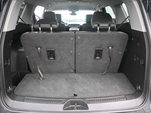 Used 2019 GMC Acadia SLT w/ LPO, Floor Liner Package image 18