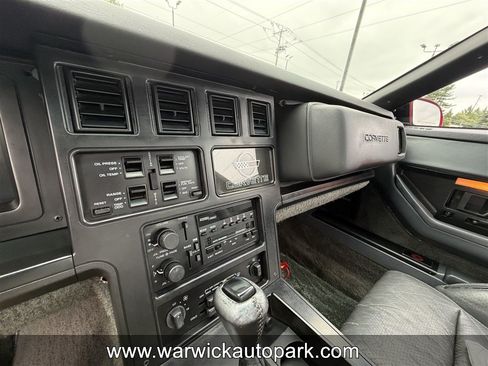 Used 1987 Chevrolet Corvette Coupe RWD image 16