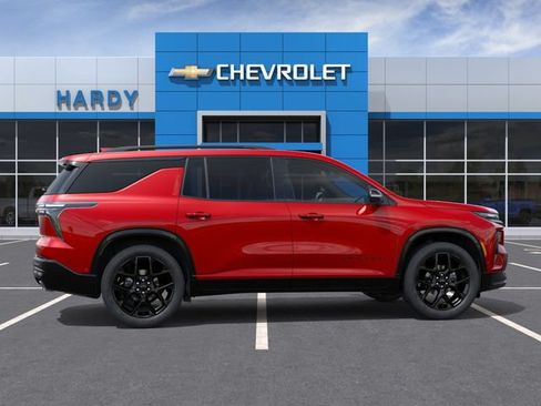 New 2026 Chevrolet Traverse RS w/ LPO, Floor Liner Package FWD image 5