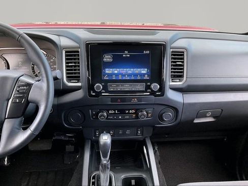 Used 2023 Nissan Frontier SV w/ SV Convenience Package RWD image 9