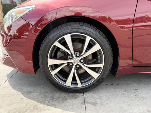 Used 2016 Nissan Maxima 3.5 SL w/ Interior Lighting Package FWD image 23