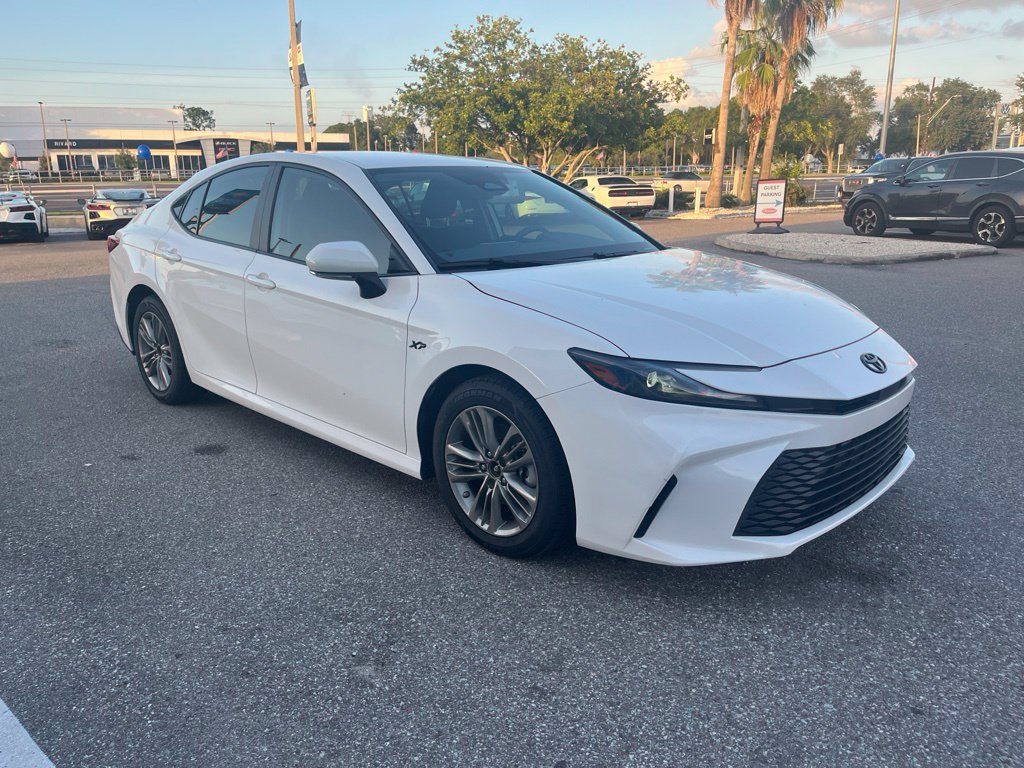 Used 2025 Toyota Camry LE FWD image 7