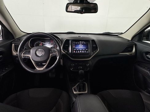 Used 2016 Jeep Cherokee Latitude image 18