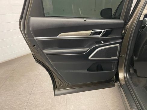 Used 2022 Kia Telluride EX w/ EX Premium Package AWD/4WD image 25