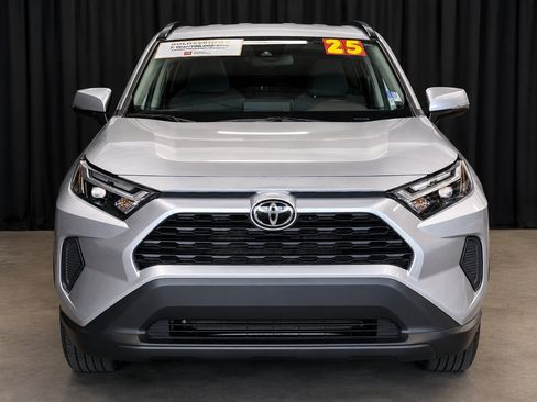 Certified 2025 Toyota RAV4 XLE AWD/4WD image 5