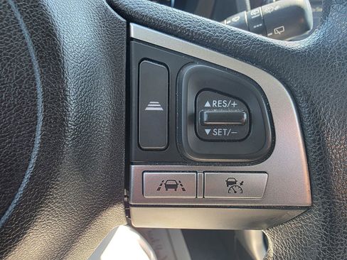 Used 2017 Subaru Forester 2.5i Premium AWD/4WD image 18