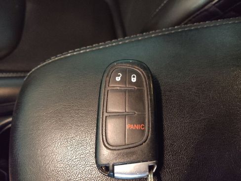 Used 2019 Jeep Cherokee Latitude Plus image 32