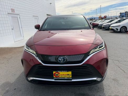 Used 2021 Toyota Venza Limited w/ Carpet Mat Package (TMS) image 9