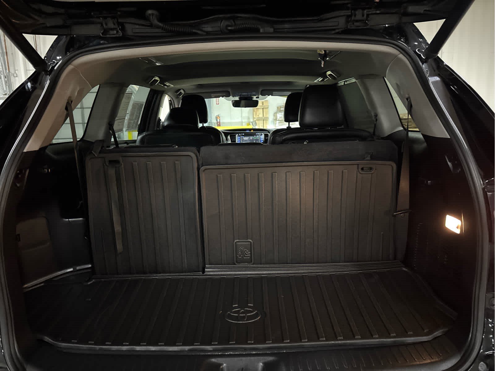 Certified 2019 Toyota Highlander XLE AWD/4WD image 7
