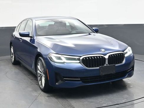 Used 2022 BMW 540i xDrive w/ Premium Package image 2