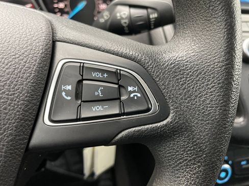 Used 2017 Ford Focus SE image 25