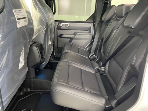 New 2025 Ford Bronco Badlands w/ Sasquatch Package image 4