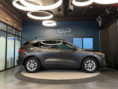 Used 2020 Ford Escape SE AWD/4WD image 2