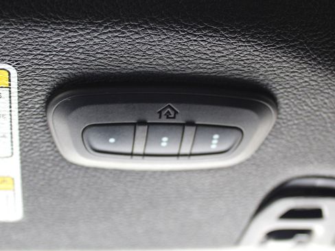 Used 2021 Jeep Wrangler Unlimited Sahara w/ Uconnect 4C Nav & Sound Group AWD/4WD image 33