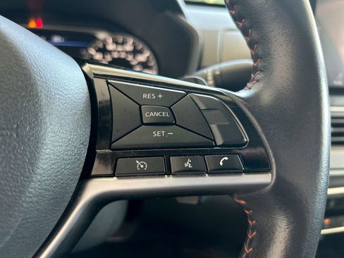 Used 2024 Nissan Altima 2.5 SR FWD image 18