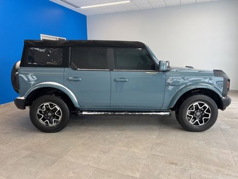 Used 2023 Ford Bronco Outer Banks image 4