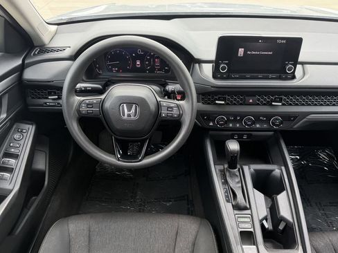 Used 2023 Honda Accord EX image 9