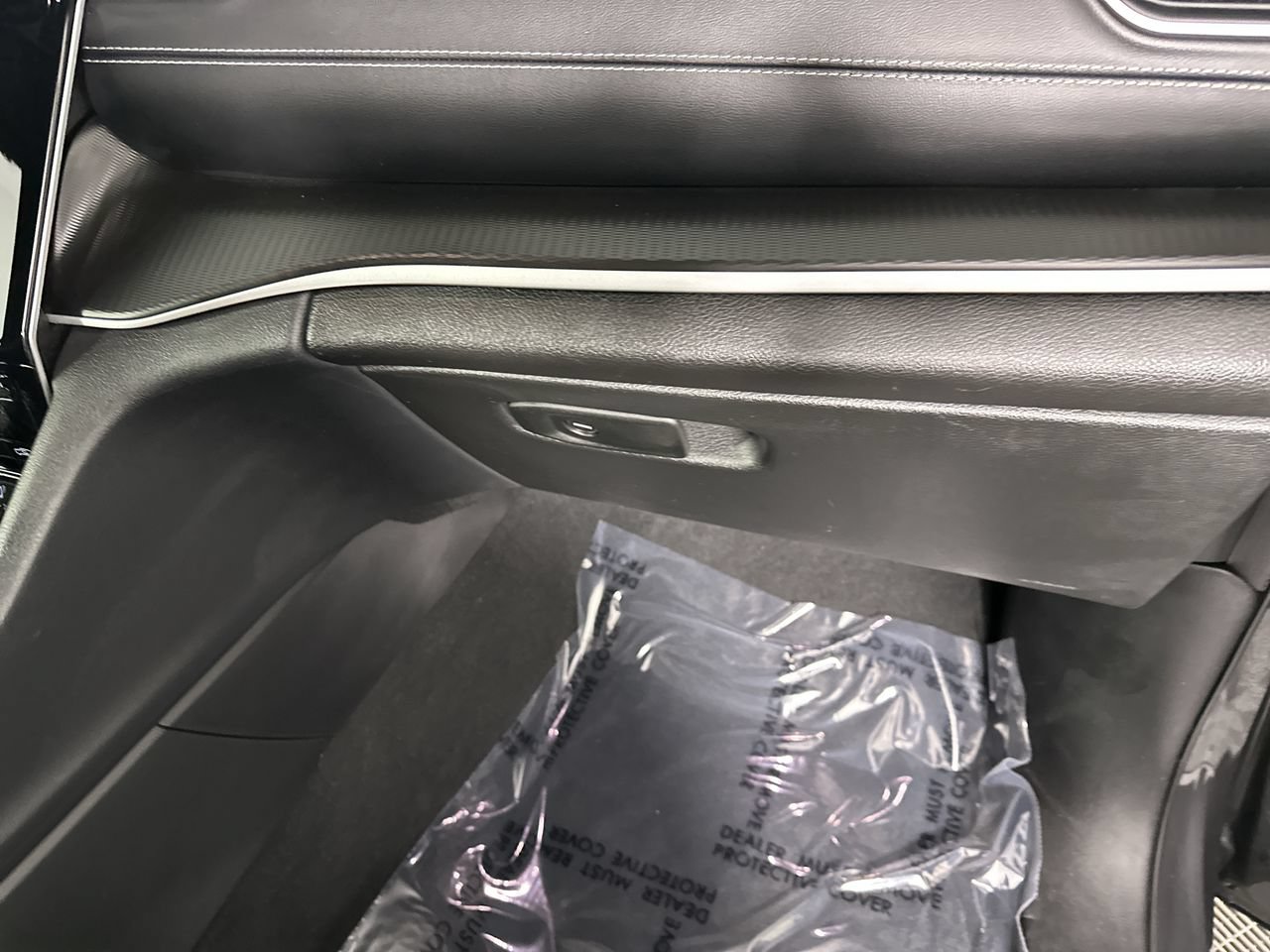 Used 2025 Jeep Grand Cherokee L Altitude RWD image 24