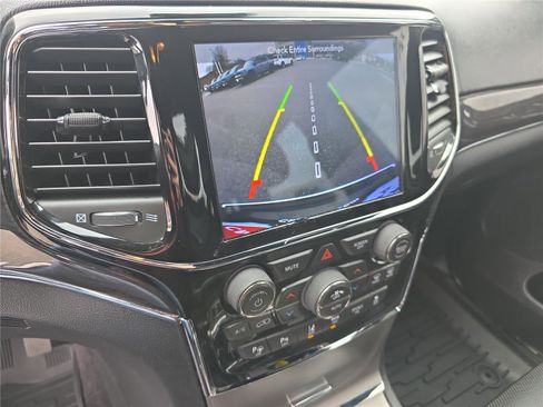 Used 2019 Jeep Grand Cherokee Overland image 26