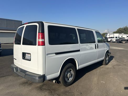 Used 2019 Chevrolet Express 3500 LT w/ LT Preferred Equipment Group image 6