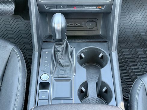 Used 2021 Volkswagen Atlas SE FWD image 20
