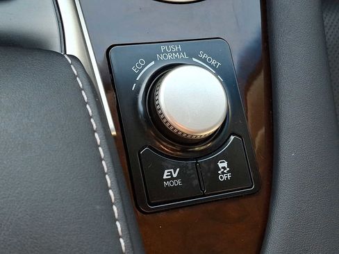 Used 2019 Lexus RX 450h AWD w/ Navigation Package image 23