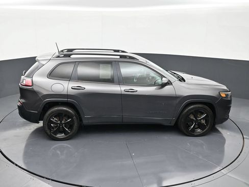 Used 2019 Jeep Cherokee Latitude Plus FWD image 14