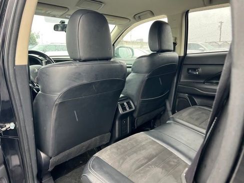 Used 2019 Mitsubishi Outlander AWD image 9