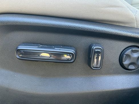 Used 2017 Honda CR-V EX image 16