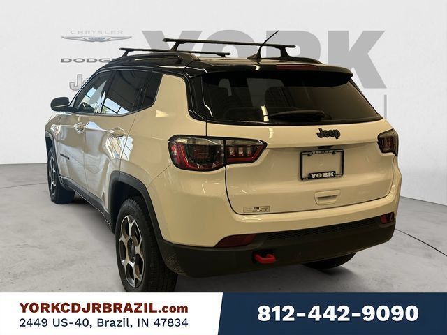 Used 2022 Jeep Compass Trailhawk w/ Trailhawk Convenience Group AWD/4WD image 3