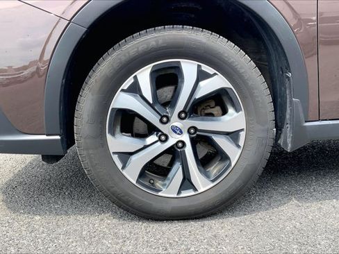 Used 2022 Subaru Outback Touring AWD/4WD image 8