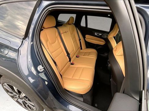 New 2026 Volvo V60 B5 Cross Country Ultra w/ Protection Package Premier AWD/4WD image 10