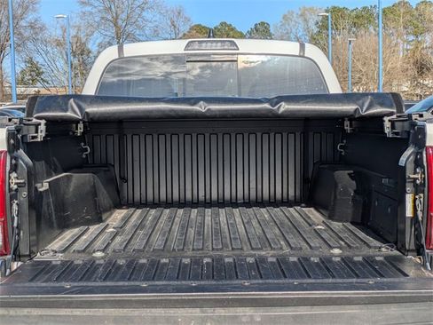 Used 2020 Toyota Tacoma SR5 image 12