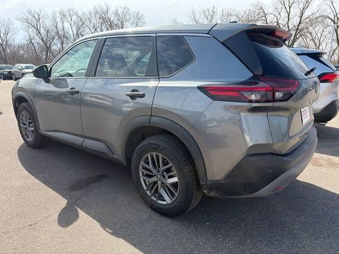 Used 2023 Nissan Rogue S image 5